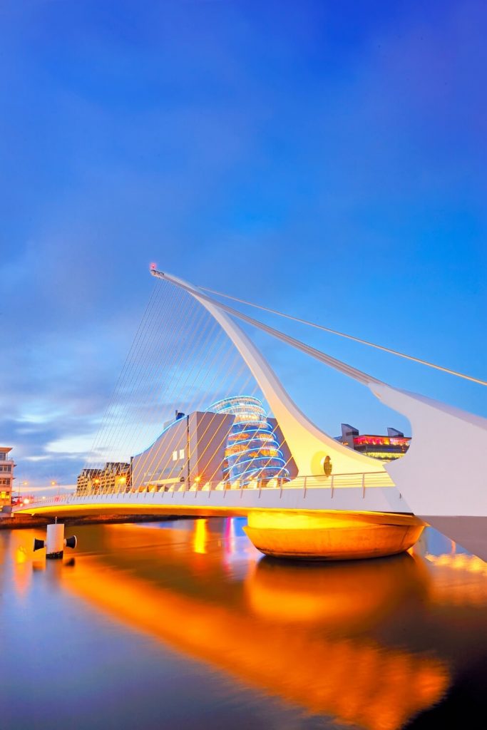 A picture of the Samuel Beckett Bridge over the River Liffey in Dublin