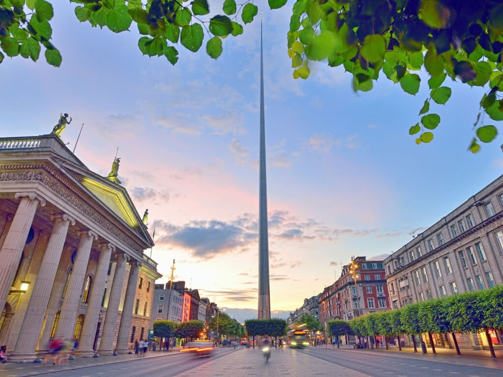 A picture of the Spire in O'Connell Street in Dublin beside the GPO