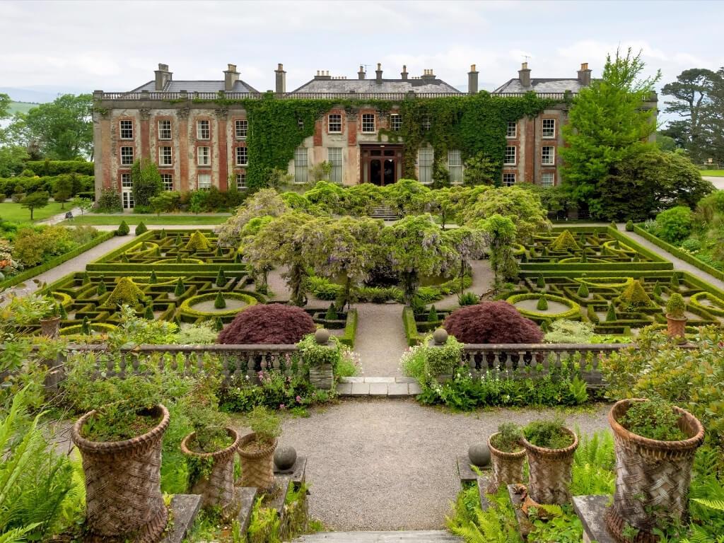 A picture of the beautiful gardens in front of Bantry House in Cork, Ireland