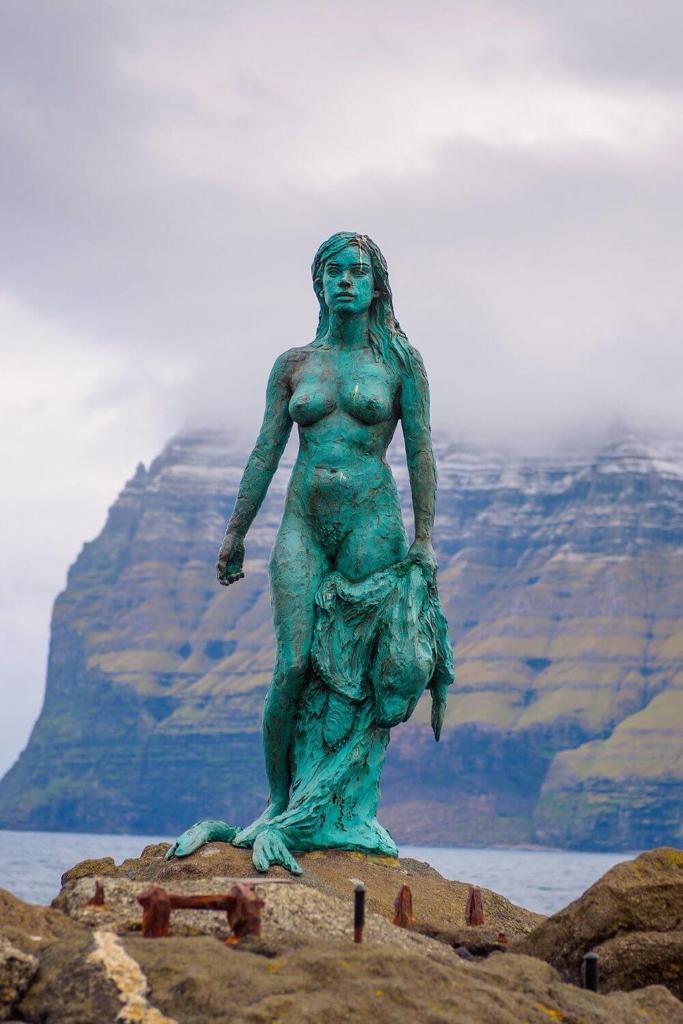 A picture of a statue of a Selkie female, often referred to as the seal folk in Irish mythological and folklore stories