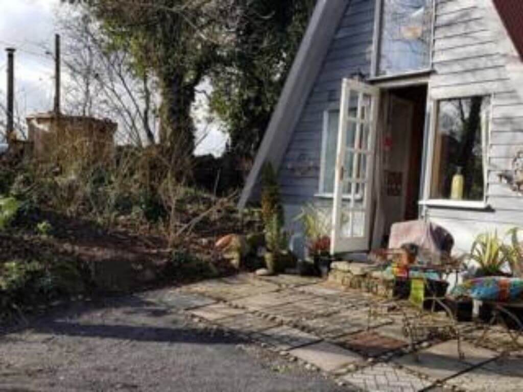 A picture of the exterior of the glamping cabin at Slieve Aughty Centre Glamping