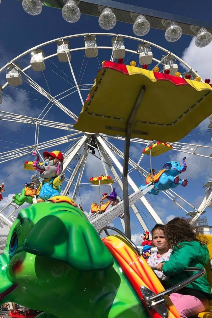 A picture of the Ferris wheel and other amusements at Bundoran Adventure Park