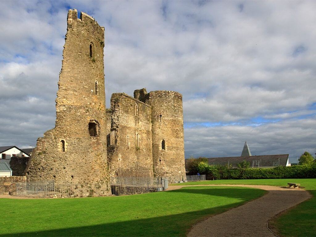 A picture of the ruins of Ferns Castle, Wexford