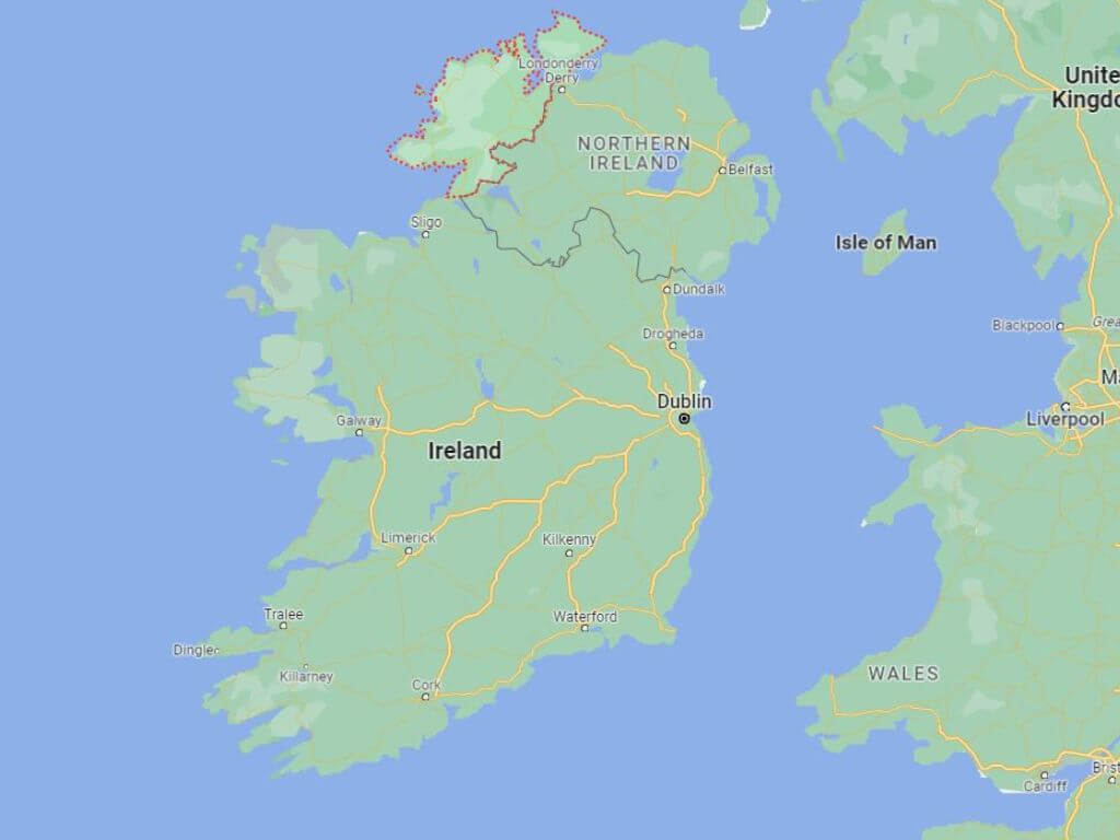 Map of Ireland showing the location of County Donegal (outlined in red)